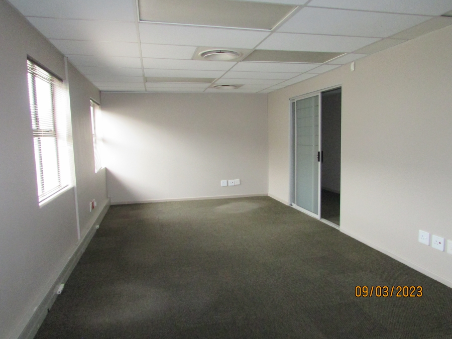 To Let commercial Property for Rent in Okennedyville Western Cape